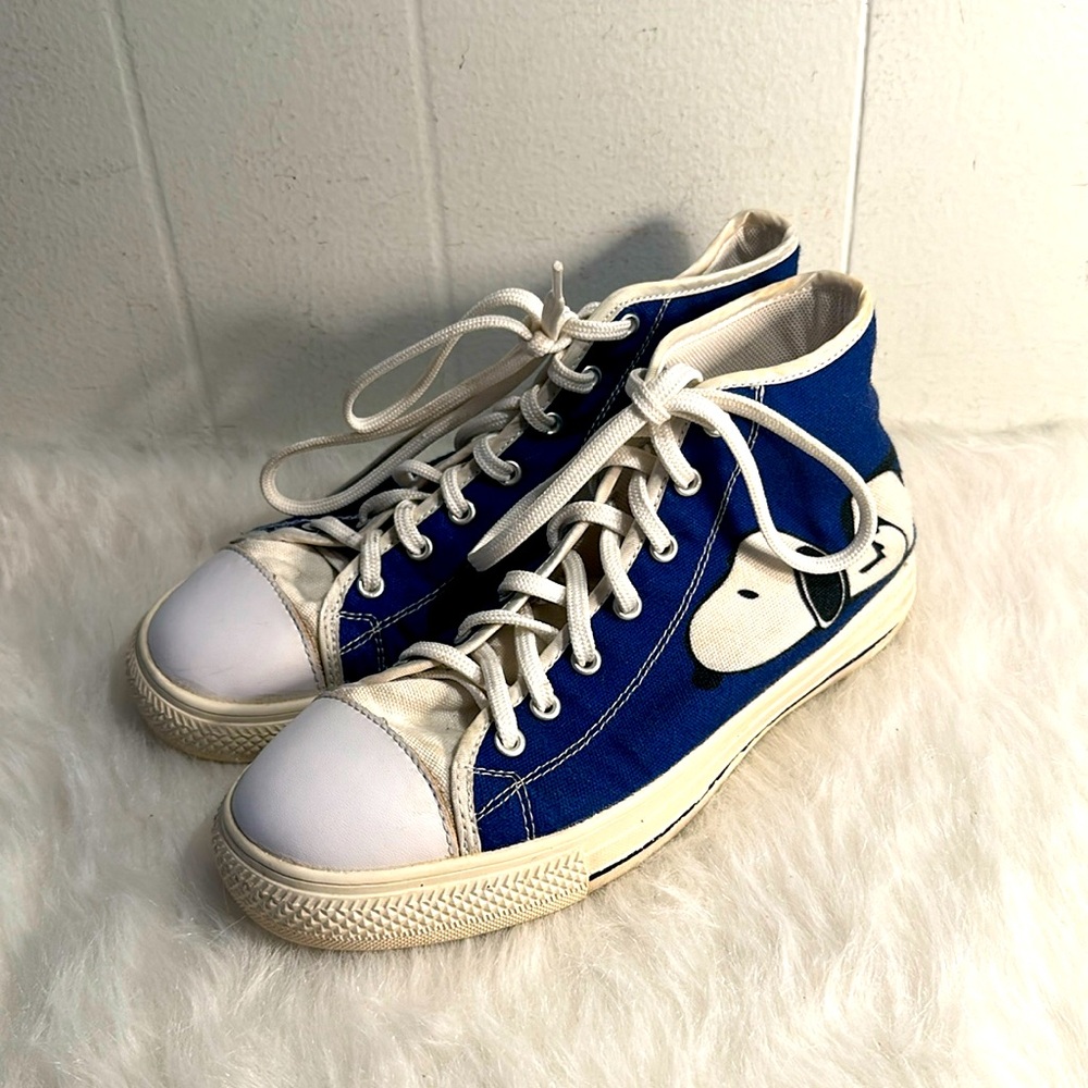 Converse men’s size 7.5 Blue and White High-Top Sneakers snoopy theme peanuts